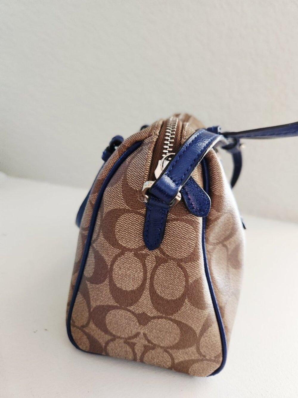 Euc Coach Mini Bennett Signature Shoulder Bag Purse - Picture 6 of 12